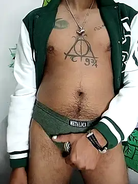 Snapshot of ale3J4a chatting on February 2, 9:51 am ale3J4a online show from February 2, 9:51 am