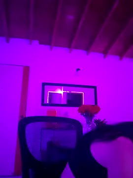 Snapshot of AbbyBaker222 chatting on November 25, 5:40 am AbbyBaker222 online show from November 25, 5:40 am