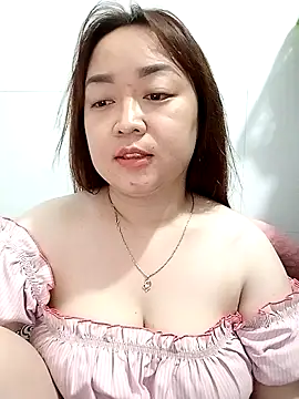 Snapshot of VyOanh2K chatting on February 21, 4:59 pm VyOanh2K online show from February 21, 4:59 pm