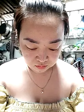 Snapshot of VyOanh2K chatting on February 23, 10:28 am VyOanh2K online show from February 23, 10:28 am