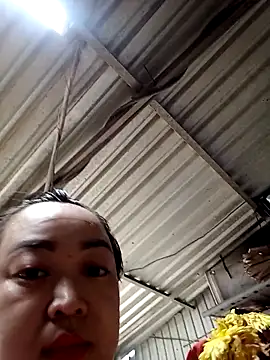 Snapshot of VyOanh2K chatting on February 28, 6:54 am VyOanh2K online show from February 28, 6:54 am