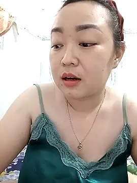 Snapshot of VyOanh2K chatting on March 2, 9:10 am VyOanh2K online show from March 2, 9:10 am