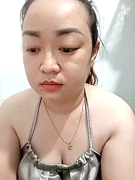 Snapshot of VyOanh2K chatting on March 7, 4:11 pm VyOanh2K online show from March 7, 4:11 pm