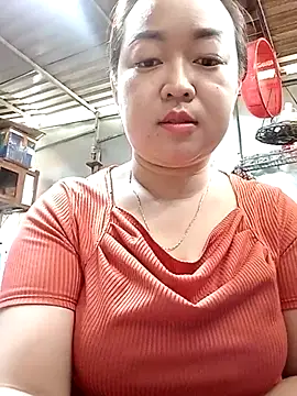 Snapshot of VyOanh2K chatting on March 10, 1:56 am VyOanh2K online show from March 10, 1:56 am