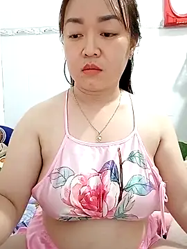 Snapshot of VyOanh2K chatting on March 10, 5:18 pm VyOanh2K online show from March 10, 5:18 pm