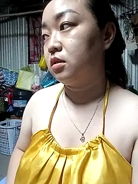 Snapshot of VyOanh2K chatting on March 11, 1:56 pm VyOanh2K online show from March 11, 1:56 pm