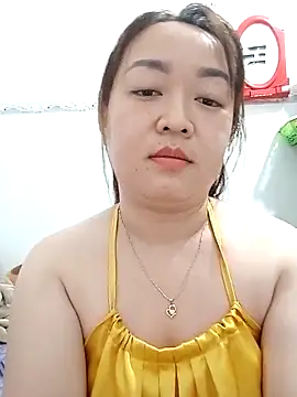 Snapshot of VyOanh2K chatting on March 11, 5:02 pm VyOanh2K online show from March 11, 5:02 pm