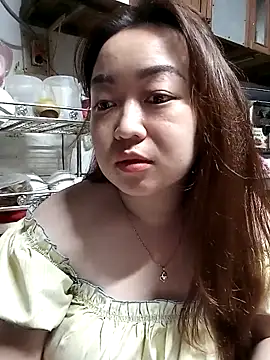 Snapshot of VyOanh2K chatting on March 13, 12:56 pm VyOanh2K online show from March 13, 12:56 pm