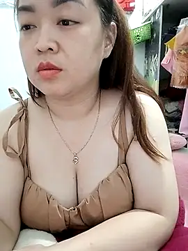 Snapshot of VyOanh2K chatting on March 14, 5:24 pm VyOanh2K online show from March 14, 5:24 pm