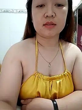 Snapshot of VyOanh2K chatting on March 16, 5:28 pm VyOanh2K online show from March 16, 5:28 pm