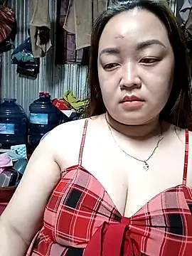 Snapshot of VyOanh2K chatting on September 18, 2:19 pm VyOanh2K online show from September 18, 2:19 pm