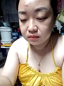 Snapshot of VyOanh2K chatting on September 27, 1:49 pm VyOanh2K online show from September 27, 1:49 pm