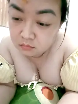 Snapshot of VyOanh2K chatting on September 29, 4:12 pm VyOanh2K online show from September 29, 4:12 pm