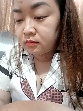 Snapshot of VyOanh2K chatting on October 4, 6:44 am VyOanh2K online show from October 4, 6:44 am