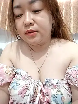 Snapshot of VyOanh2K chatting on October 9, 8:12 am VyOanh2K online show from October 9, 8:12 am