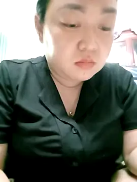 Snapshot of VyOanh2K chatting on October 12, 8:57 am VyOanh2K online show from October 12, 8:57 am