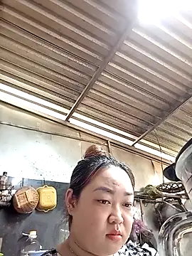 Snapshot of VyOanh2K chatting on October 23, 6:02 am VyOanh2K online show from October 23, 6:02 am