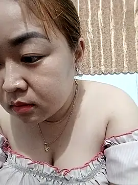 Snapshot of VyOanh2K chatting on November 1, 4:31 pm VyOanh2K online show from November 1, 4:31 pm