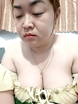 Snapshot of VyOanh2K chatting on November 12, 3:56 pm VyOanh2K online show from November 12, 3:56 pm