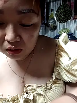 Snapshot of VyOanh2K chatting on November 15, 3:19 pm VyOanh2K online show from November 15, 3:19 pm