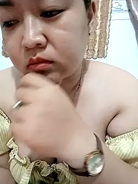 Snapshot of VyOanh2K chatting on November 18, 3:38 pm VyOanh2K online show from November 18, 3:38 pm