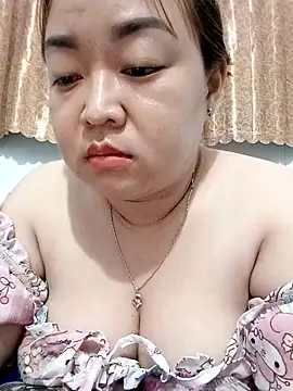 Snapshot of VyOanh2K chatting on November 26, 3:46 pm VyOanh2K online show from November 26, 3:46 pm