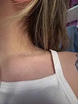 Snapshot of Rimmahottes chatting on March 22, 3:09 am Rimmahottes online show from March 22, 3:09 am