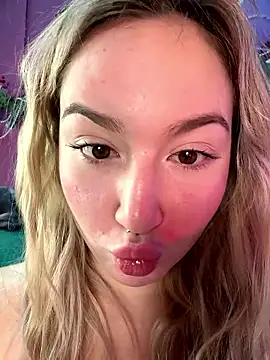 Snapshot of Rimmahottes chatting on January 13, 12:27 am Rimmahottes online show from January 13, 12:27 am