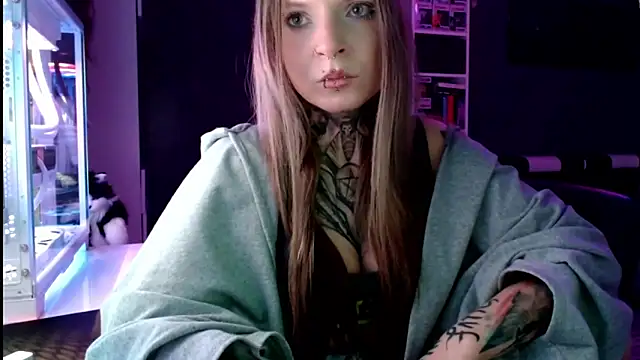 Snapshot of InesGold chatting on February 23, 11:22 am InesGold online show from February 23, 11:22 am