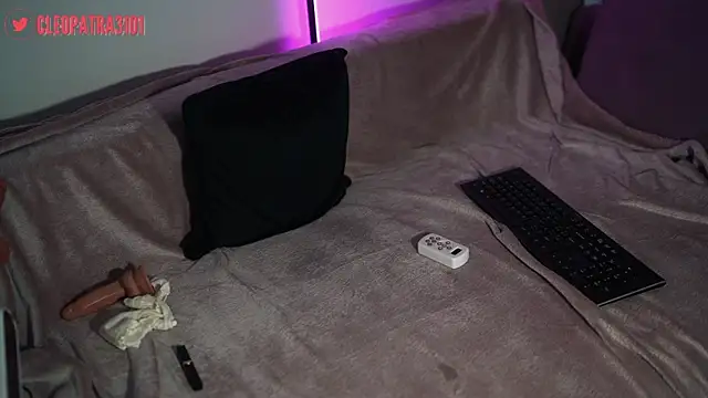 Snapshot of Cleopatra3101 chatting on February 26, 1:19 pm Cleopatra3101 online show from February 26, 1:19 pm