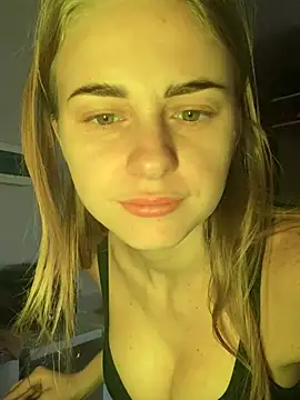 Snapshot of GraceTorrez chatting on January 5, 10:10 am GraceTorrez online show from January 5, 10:10 am