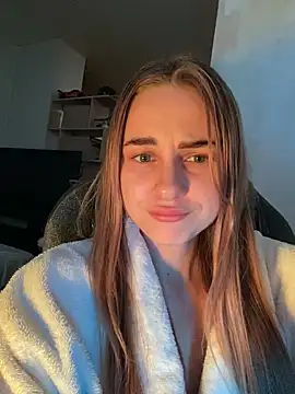 Snapshot of GraceTorrez chatting on January 21, 1:00 pm GraceTorrez online show from January 21, 1:00 pm