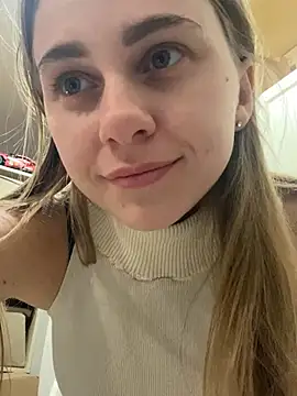 Snapshot of GraceTorrez chatting on February 5, 2:59 pm GraceTorrez online show from February 5, 2:59 pm