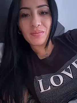 Snapshot of Sara_luna_ chatting on December 11, 5:48 pm Sara luna  online show from December 11, 5:48 pm