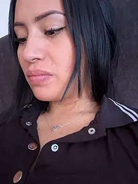 Snapshot of Sara_luna_ chatting on December 29, 2:10 pm Sara luna  online show from December 29, 2:10 pm