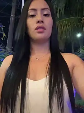 Snapshot of Sara_luna_ chatting on November 10, 1:26 am Sara luna online show from November 10, 1:26 am