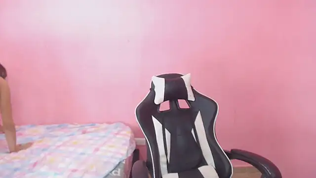 DEMI LEED online show from February 3, 11:20 am