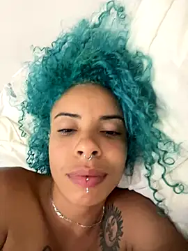 Snapshot of sammoura01 chatting on November 7, 9:26 pm sammoura01 online show from November 7, 9:26 pm