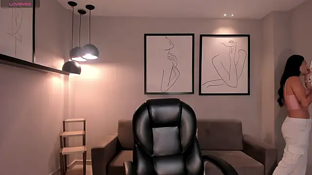 Snapshot of AbbyDalton chatting on November 10, 6:18 pm AbbyDalton online show from November 10, 6:18 pm