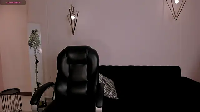 Snapshot of AbbyDalton chatting on November 21, 6:50 pm AbbyDalton online show from November 21, 6:50 pm