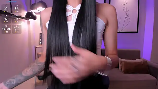 HannahJamesX online show from March 3, 8:43 pm