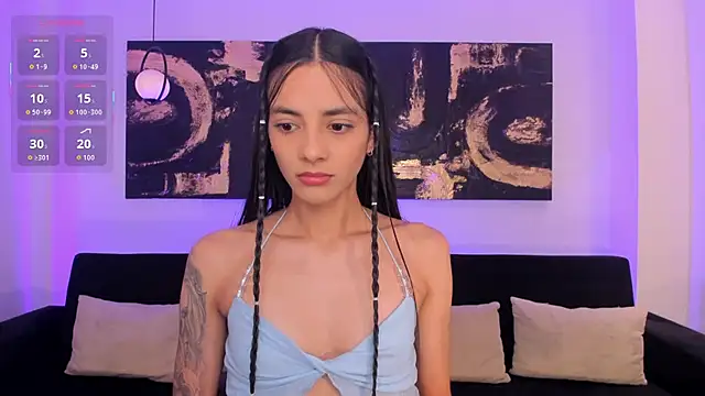 HannahJamesX online show from October 17, 8:00 pm