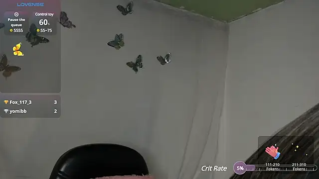 Snapshot of milysauria1 chatting on February 26, 3:19 pm milysauria1 online show from February 26, 3:19 pm