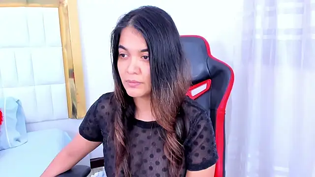 Snapshot of MadelineJackson chatting on December 15, 2:30 am MadelineJackson online show from December 15, 2:30 am