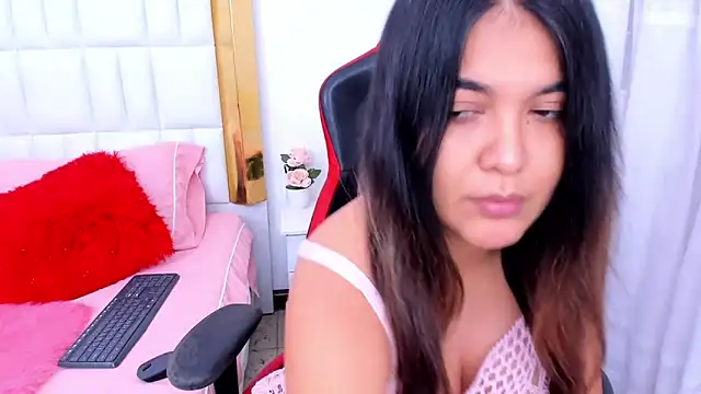 Snapshot of MadelineJackson chatting on January 25, 2:58 am MadelineJackson online show from January 25, 2:58 am