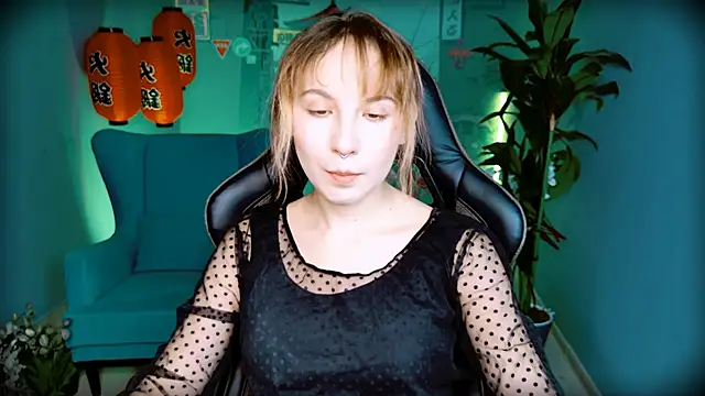 Snapshot of JasmineMilko chatting on October 14, 5:08 am JasmineMilko online show from October 14, 5:08 am