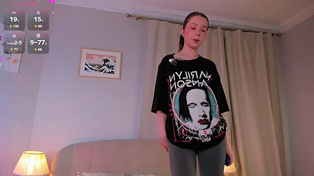 Snapshot of DominikaElis chatting on December 22, 7:33 pm DominikaElis online show from December 22, 7:33 pm