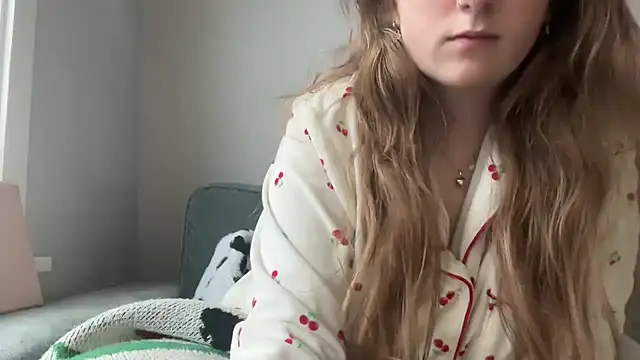 lilsbabyxo online show from March 27, 4:18 pm