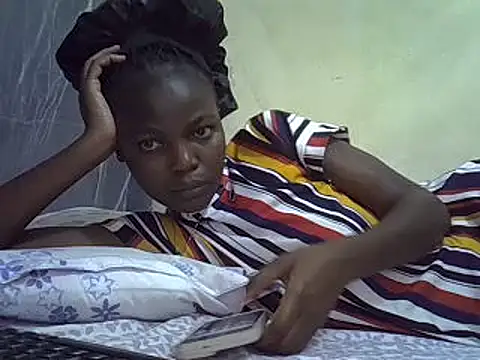 Snapshot of pretty_vivy chatting on January 12, 4:42 am pretty vivy online show from January 12, 4:42 am