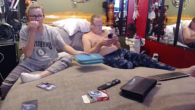 smallandyummy online show from November 30, 7:45 am